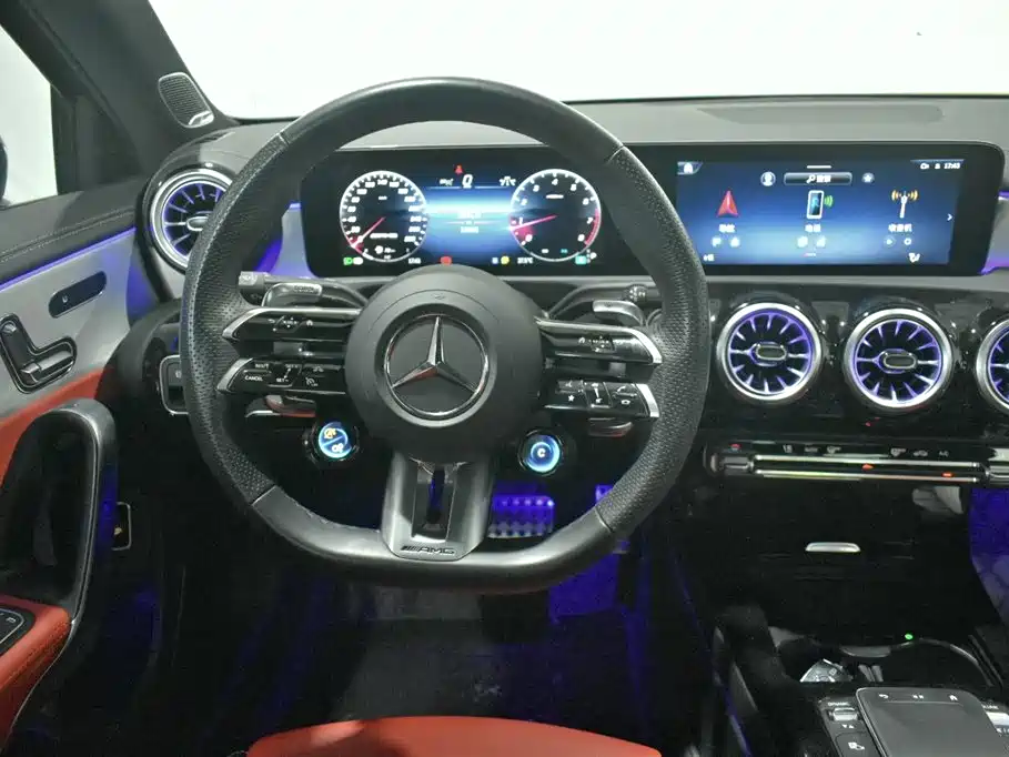 Mercedes-Benz A-Class AMG 2024 — фото 8