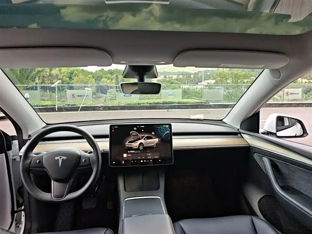 Tesla Model Y 2023 — фото 18