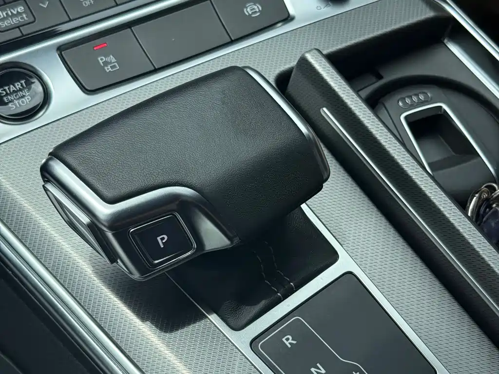 Audi A7L 2023