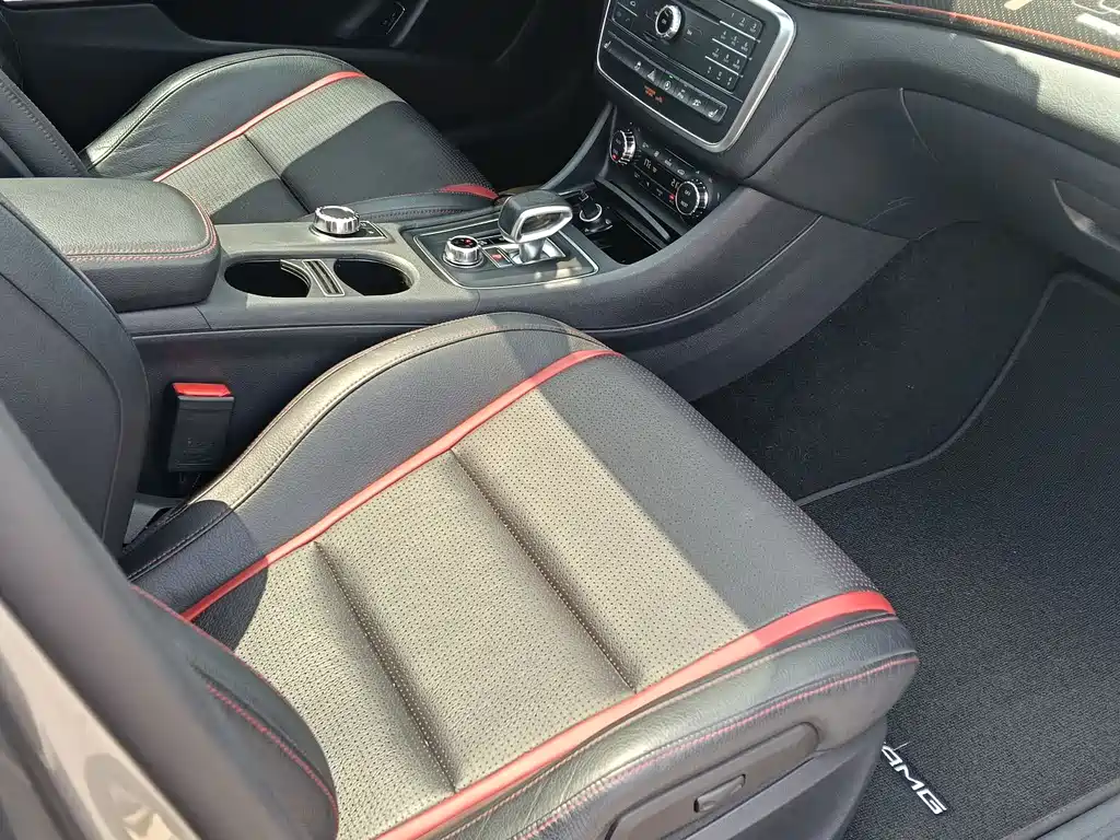 Mercedes-Benz GLA AMG 2017 — фото 9