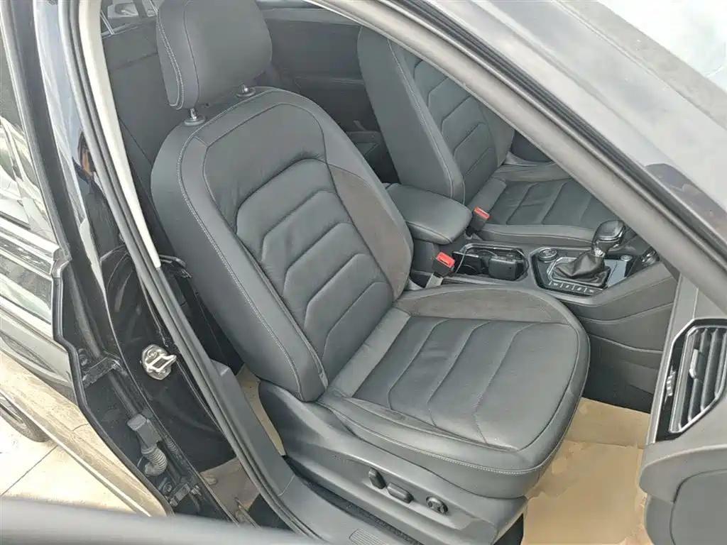 Volkswagen Tiguan L 2020 — фото 25