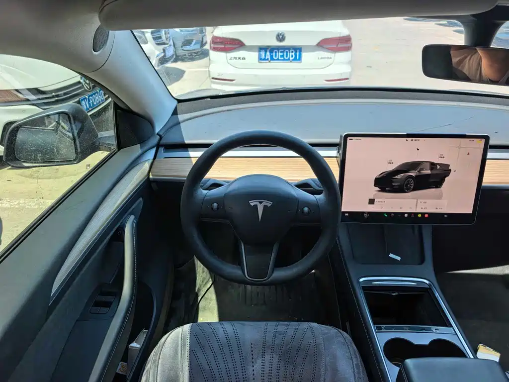 Tesla Model Y 2022 — фото 24