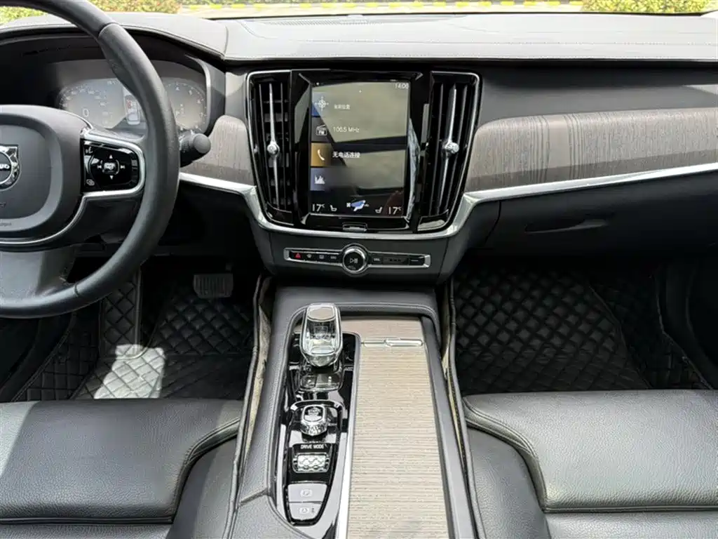 Volvo S90 2021 — фото 17
