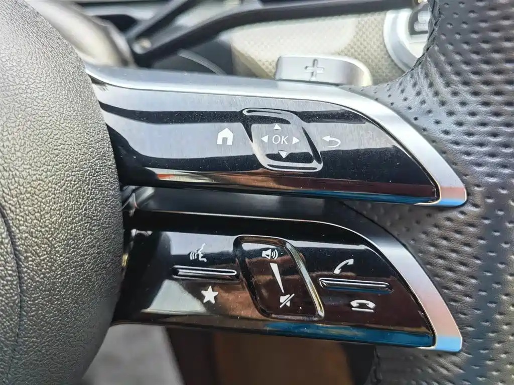 Mercedes-Benz C-Class 2023 — фото 31