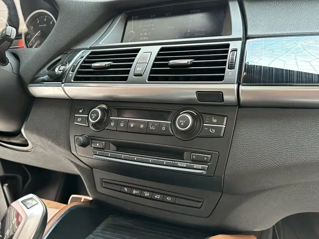 BMW X6 2013 — фото 19