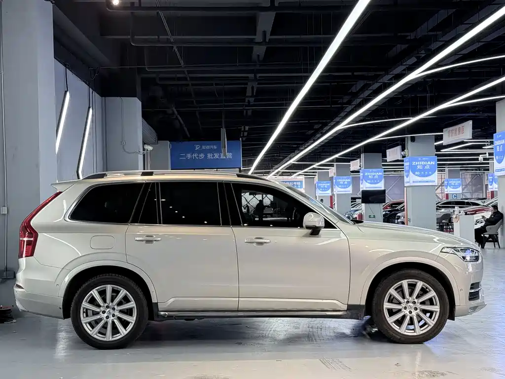 Volvo XC90 2016 — фото 5