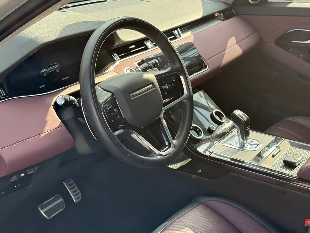 Land Rover Evoque 2024 — фото 11
