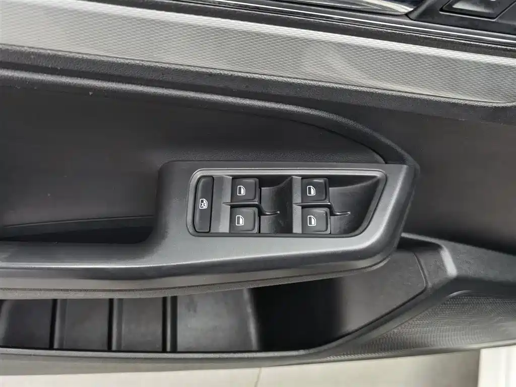 Volkswagen Gran Lavida 2018 — фото 9