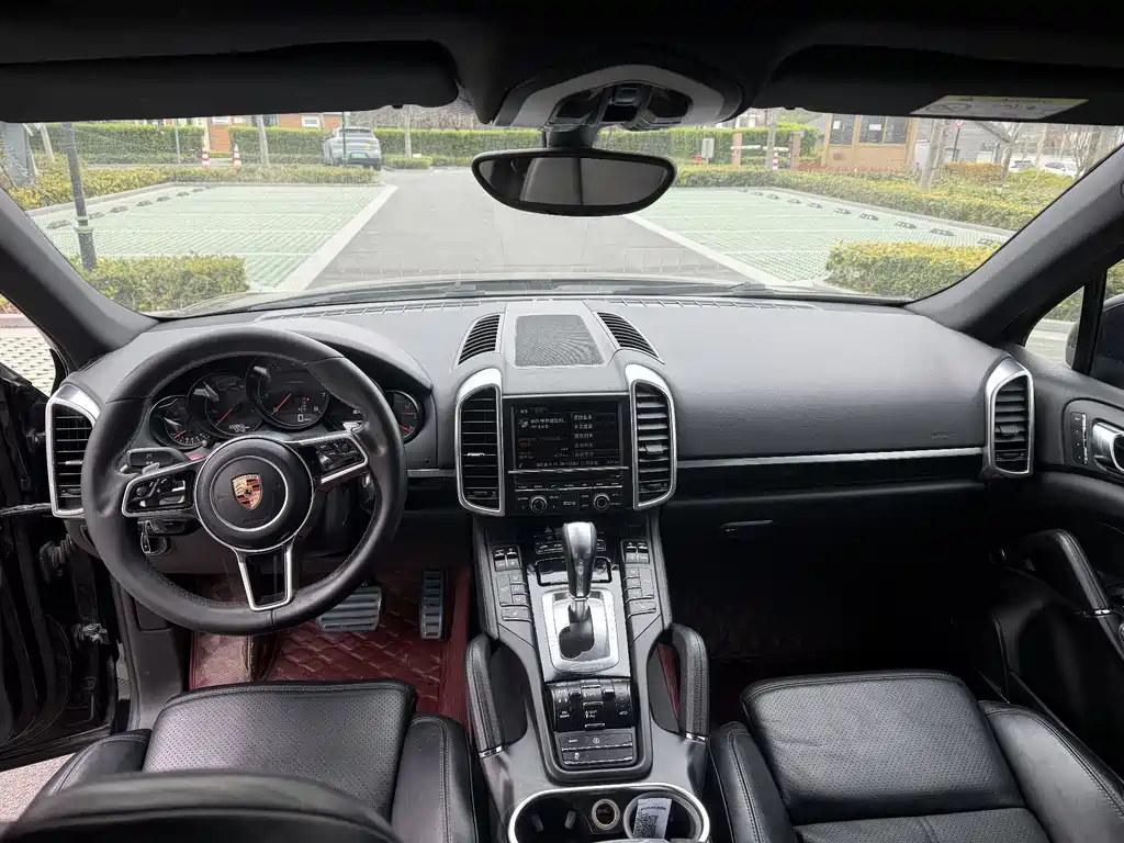 Porsche Cayenne 2015 — фото 8