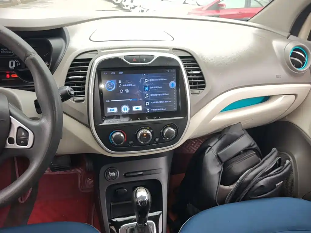 Renault Captur 2016 — фото 13