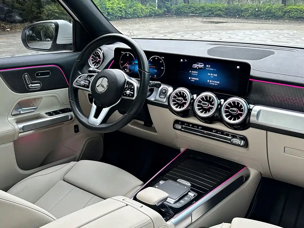 Mercedes-Benz EQB 2023 — фото 13