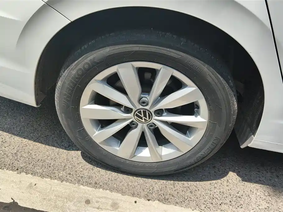Volkswagen Bora 2021