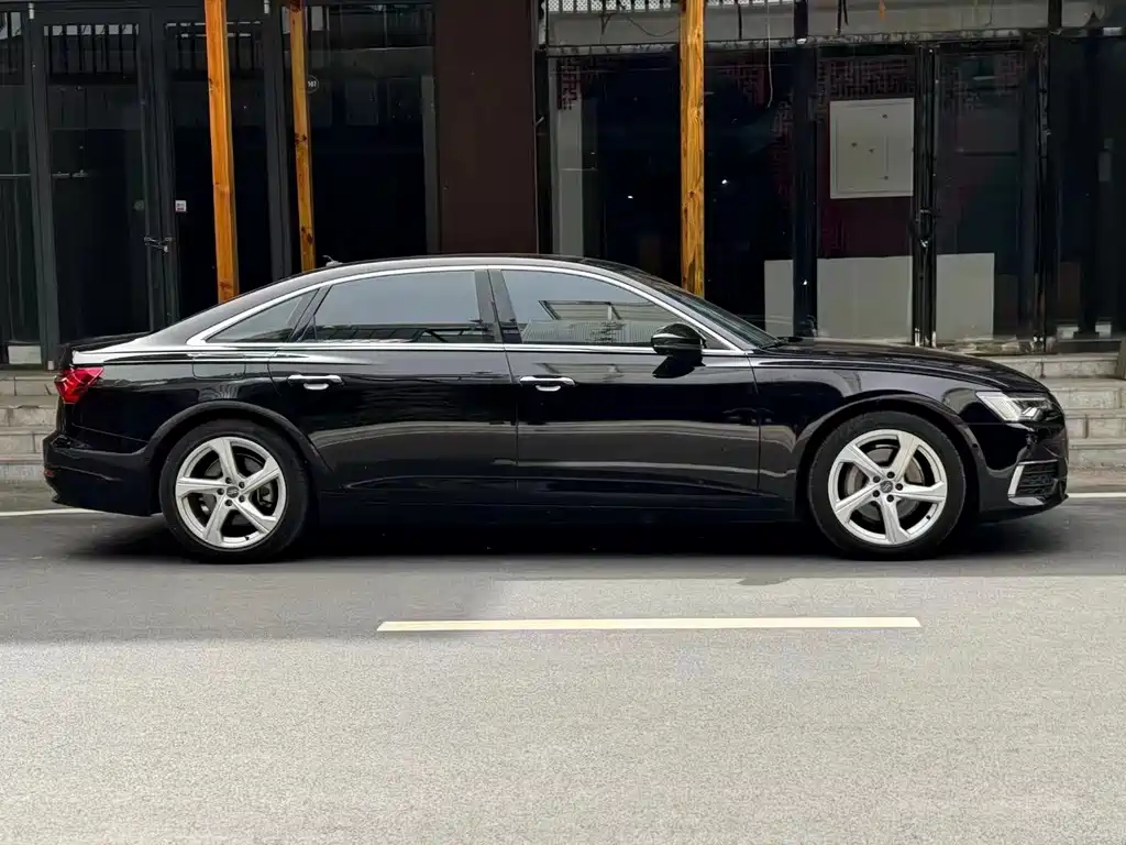 Audi A6L 2021