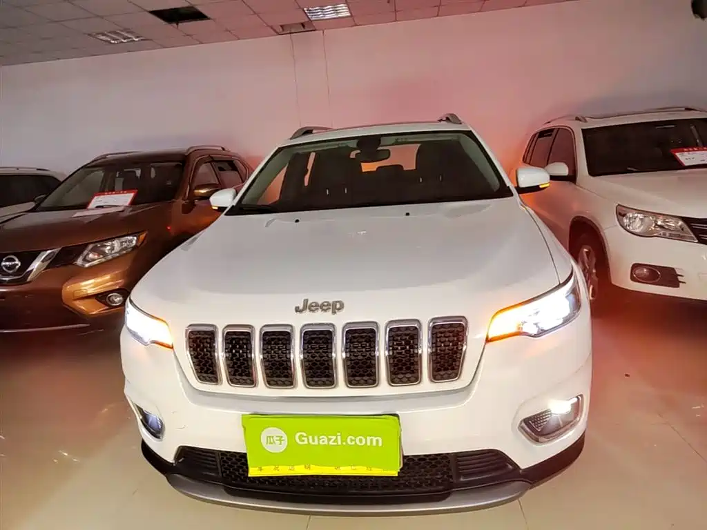 Jeep Cherokee 2020 — фото 3
