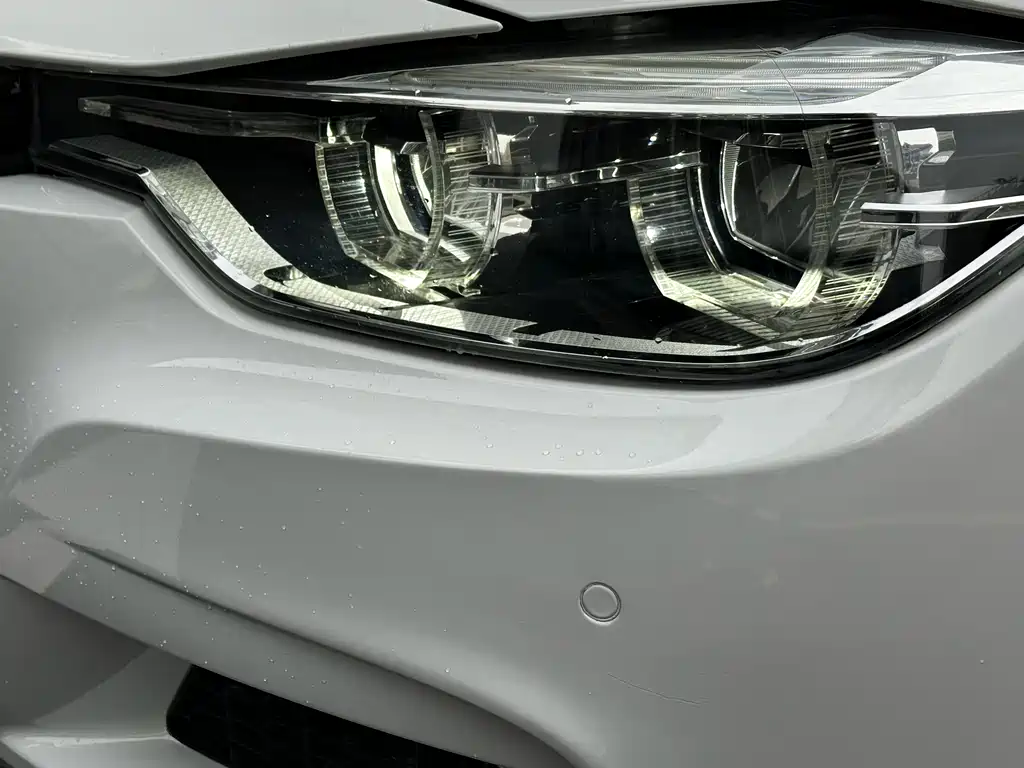 BMW 3 Series 2018 — фото 3