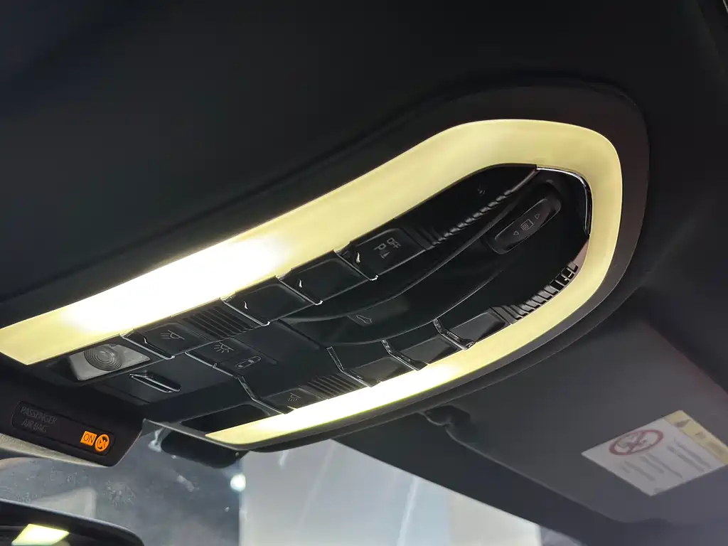 Porsche Macan 2015 — фото 15
