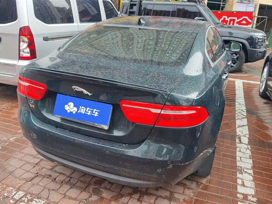 Jaguar XE 2017 — фото 3