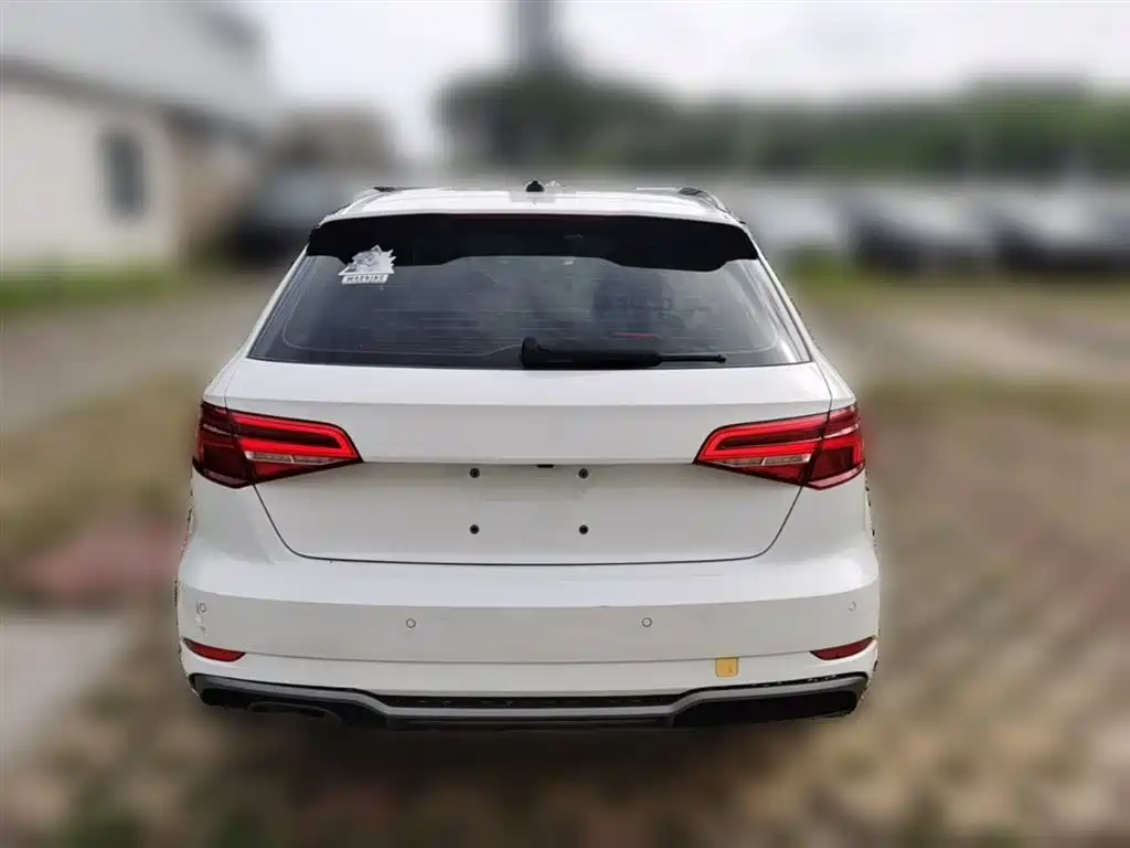 Audi A3 2019 — фото 10