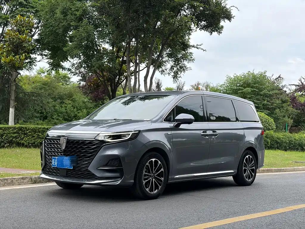 Roewe iMAX8 2021