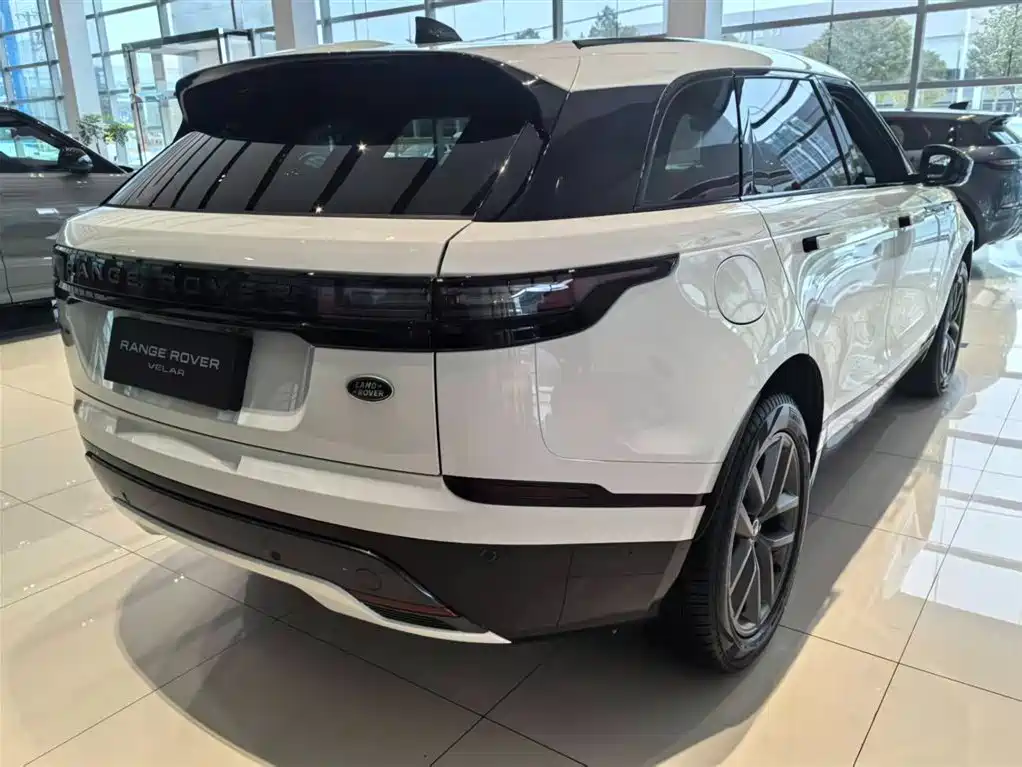 Land Rover Velar 2026 — фото 4