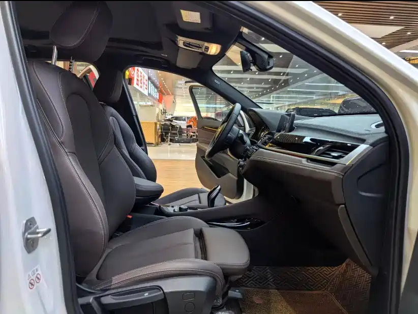 BMW X2 2020 — фото 15