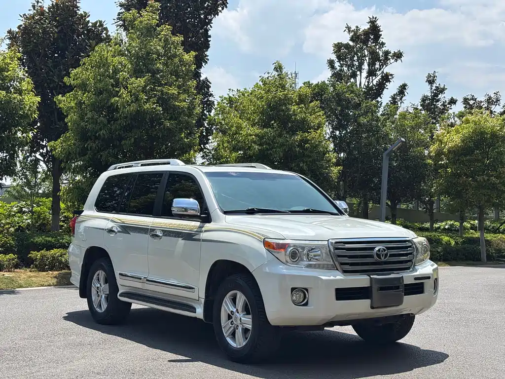 Toyota Land Cruiser 2015 — фото 3