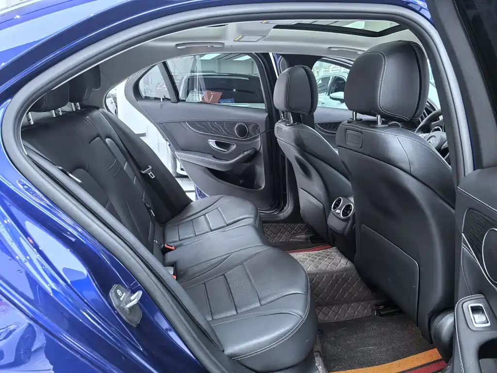 Mercedes-Benz C-Class 2018 — фото 11