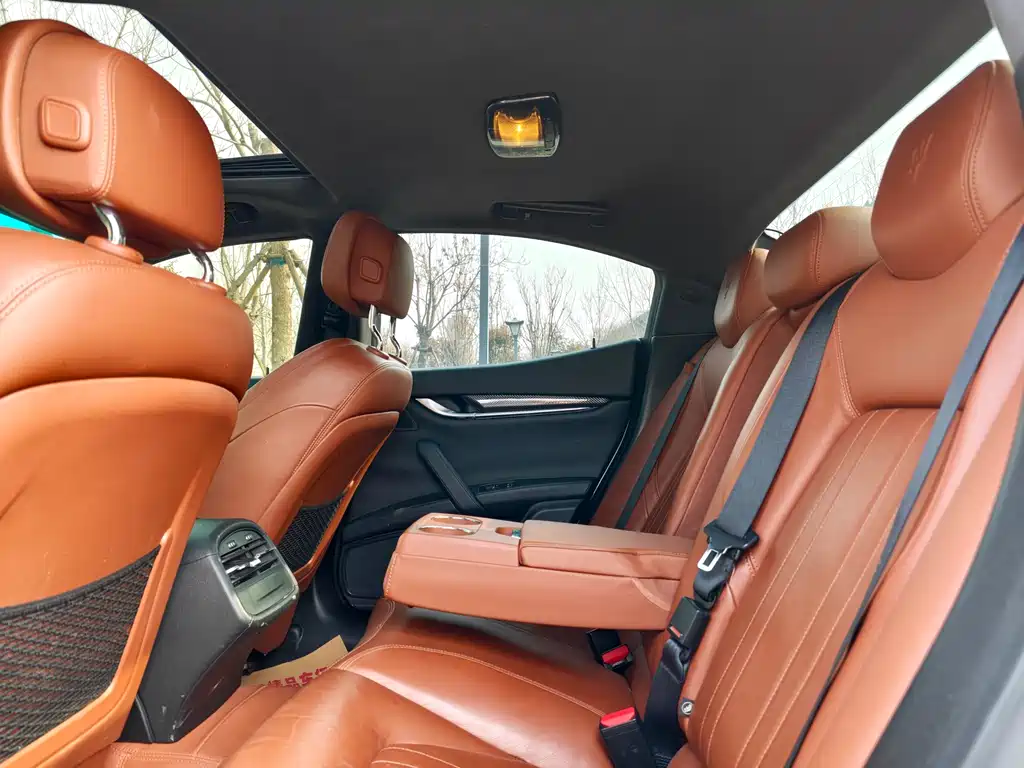 Maserati Ghibli 2016 — фото 13