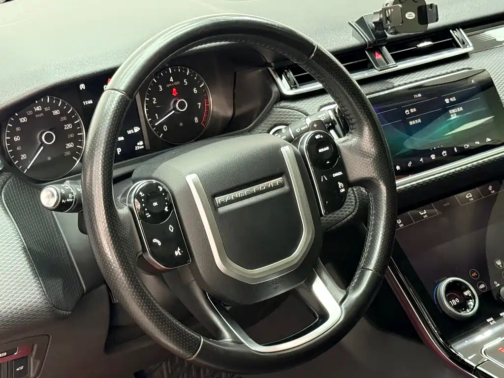 Land Rover Velar 2019 — фото 12