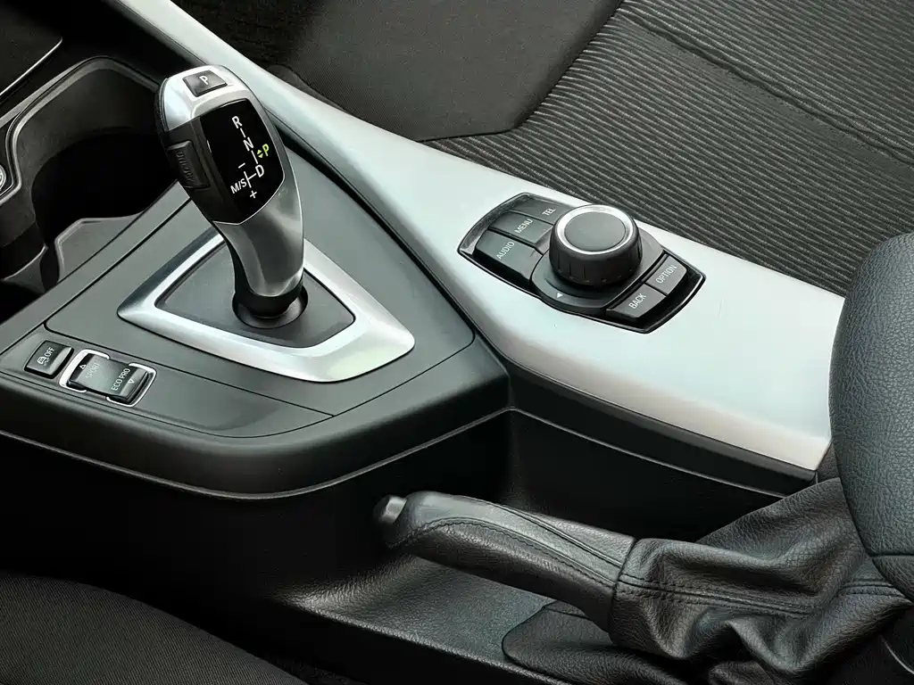 BMW 1 Series 2013 — фото 15