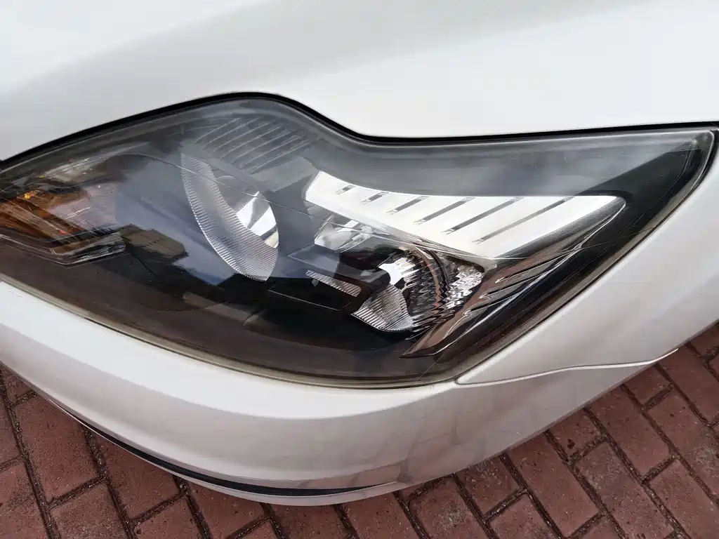 Ford Focus 2013 — фото 12