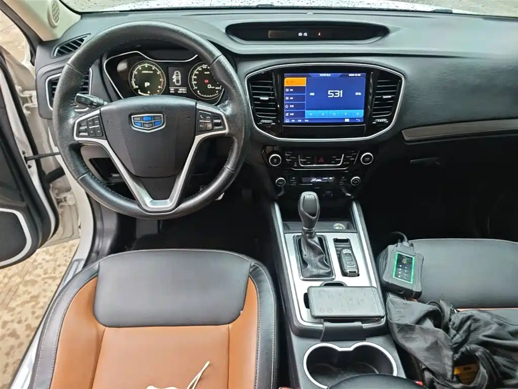 Geely Vision X6 2016 — фото 10