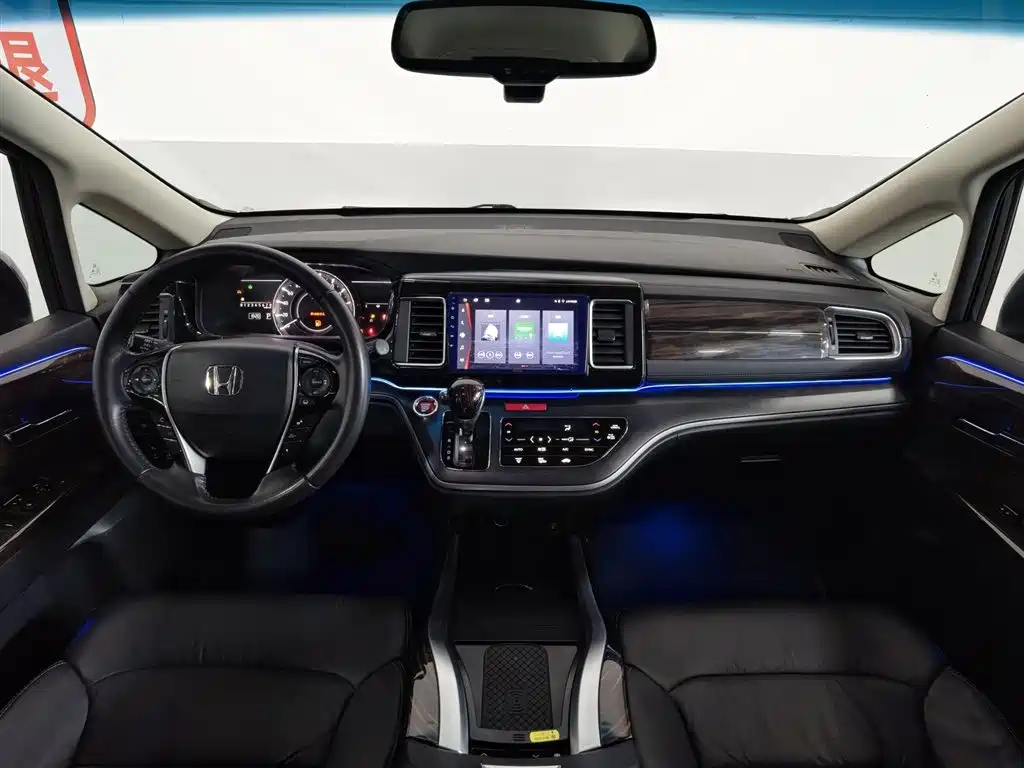 Honda Elysion 2018 — фото 5