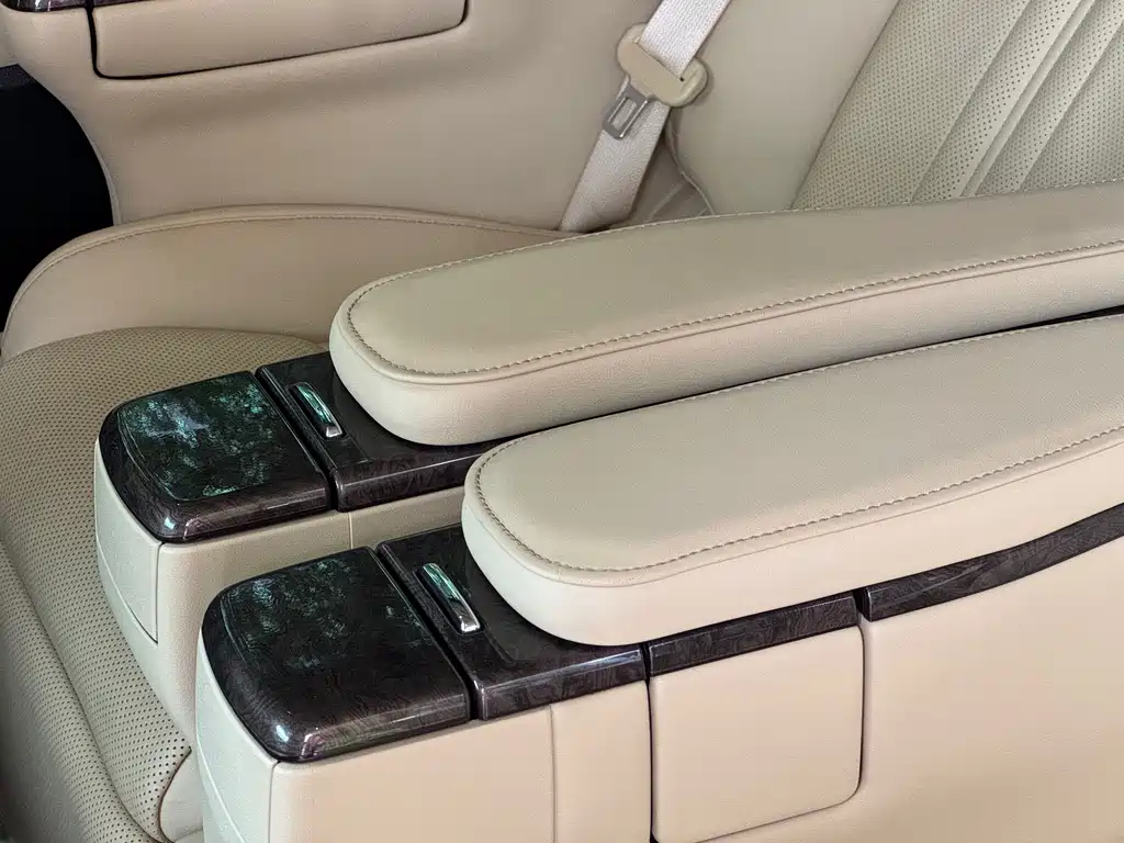 Toyota Vellfire 2021 — фото 17