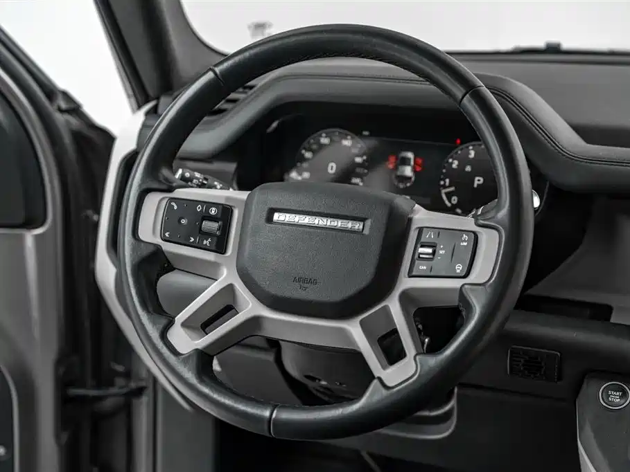 Land Rover Defender 2024 — фото 27