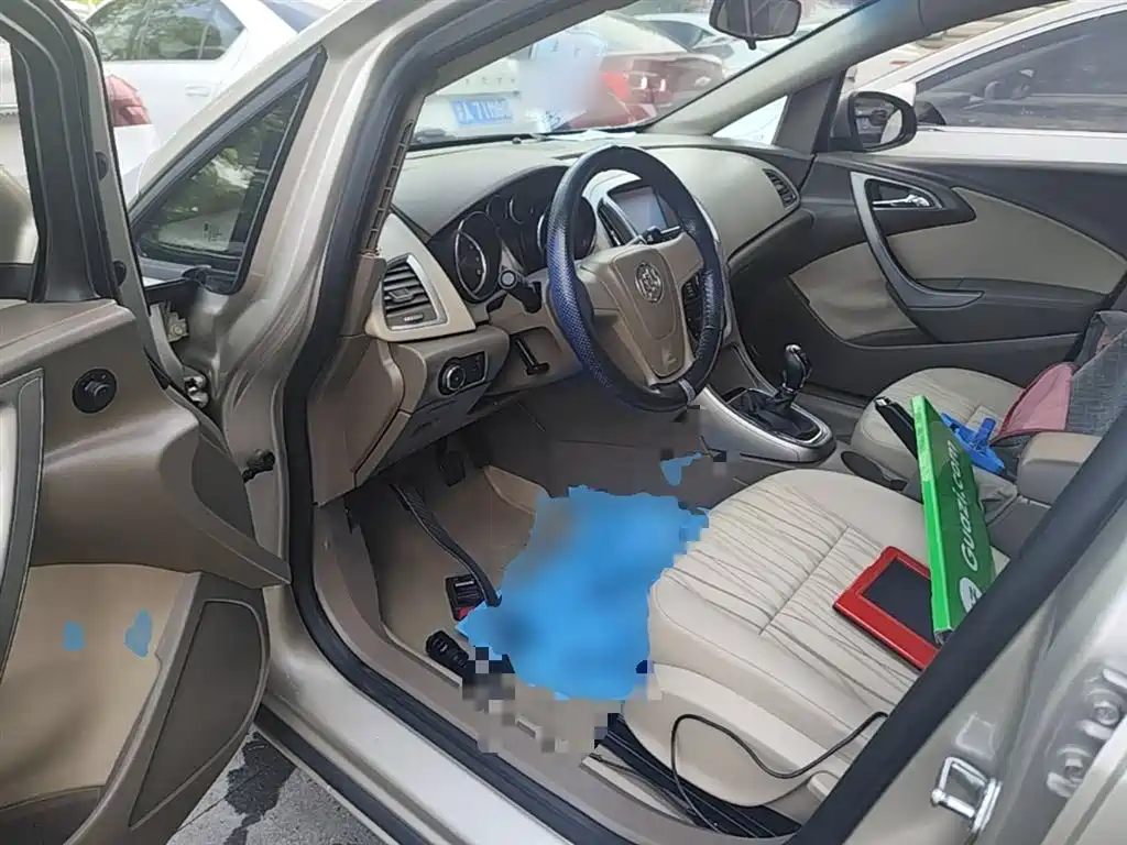 Buick Excelle 2015 — фото 16
