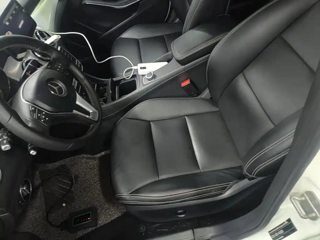 Mercedes-Benz GLA 2015 — фото 15