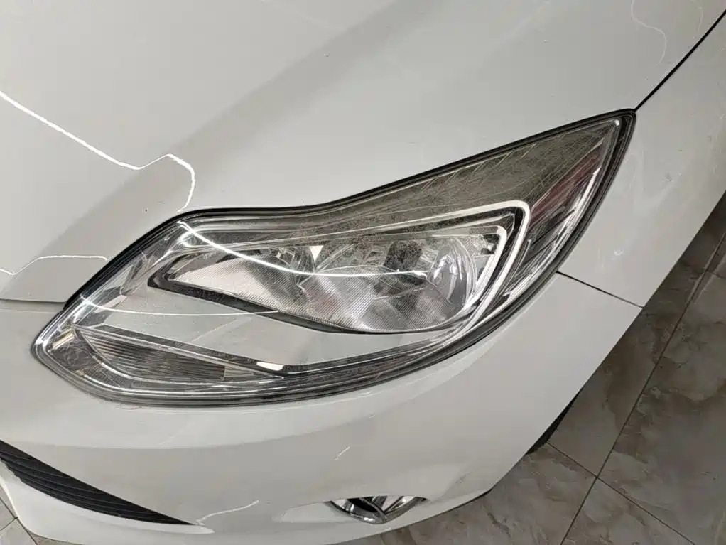 Ford Focus 2015 — фото 24