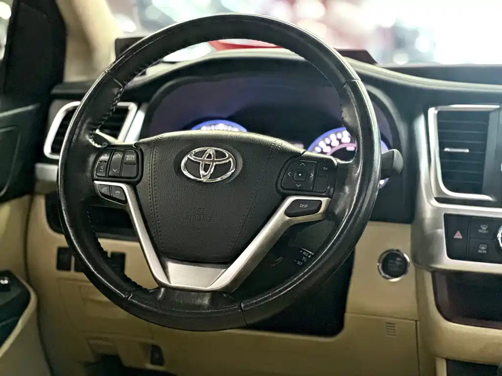 Toyota Highlander 2016 — фото 11
