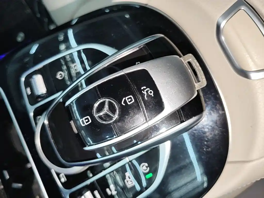 Mercedes-Benz E-Class 2017 — фото 9