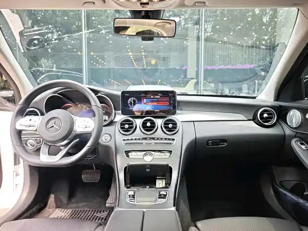 Mercedes-Benz C-Class 2021
