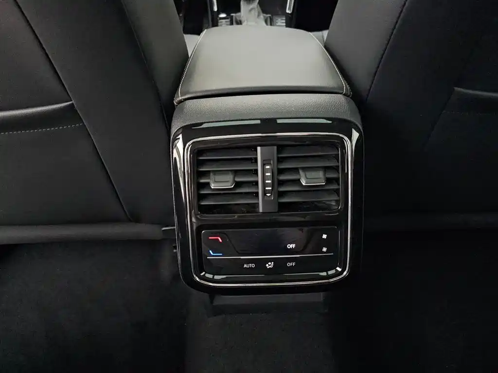 Volkswagen Passat PHEV 2021 — фото 12