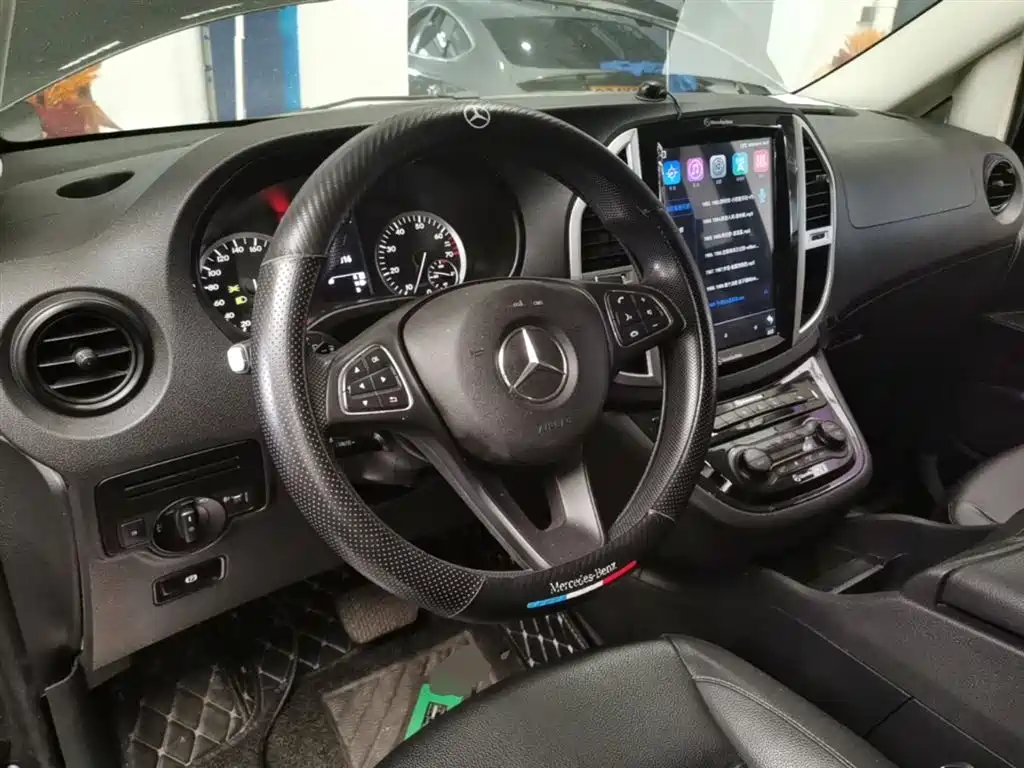 Mercedes-Benz Vito 2017 — фото 11