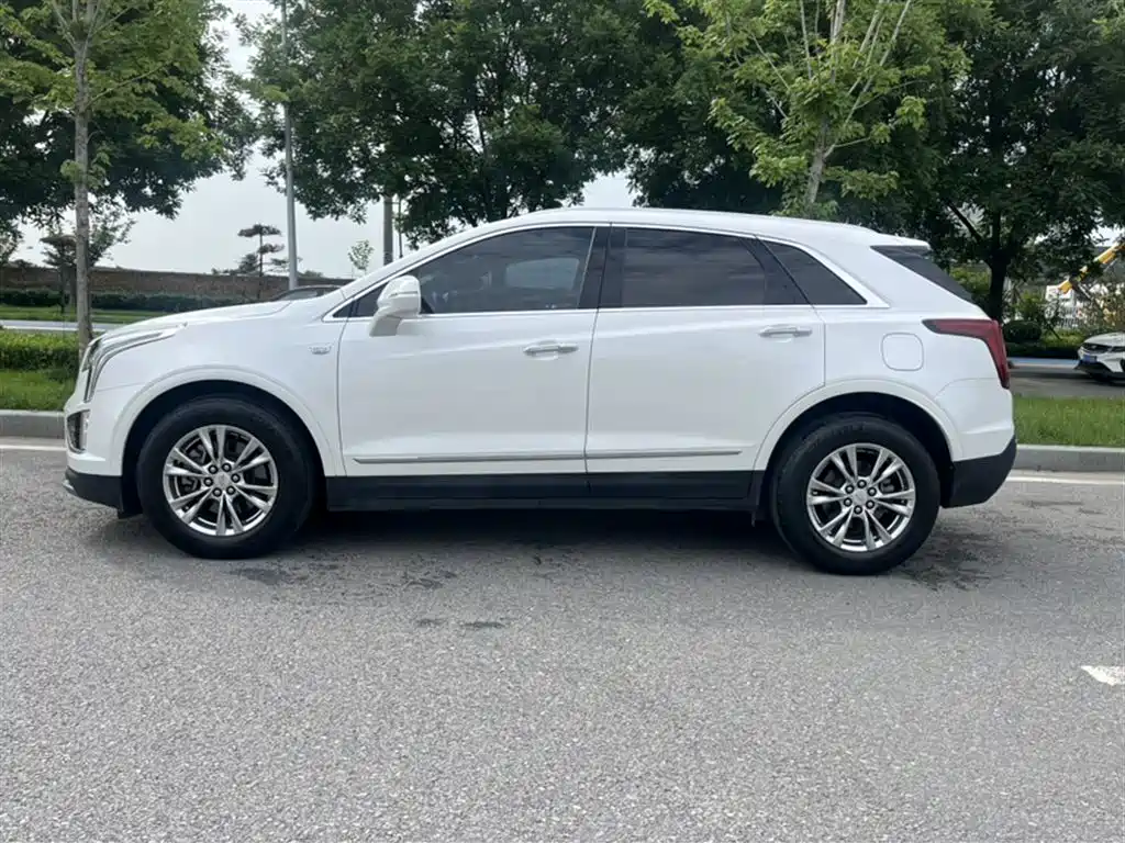 Cadillac XT5 2020 — фото 13