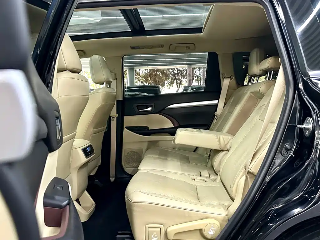 Toyota Highlander 2016 — фото 26