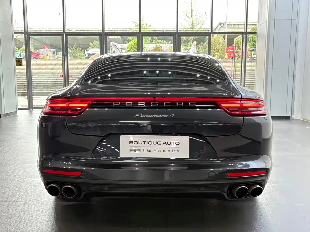 Porsche Panamera 2019