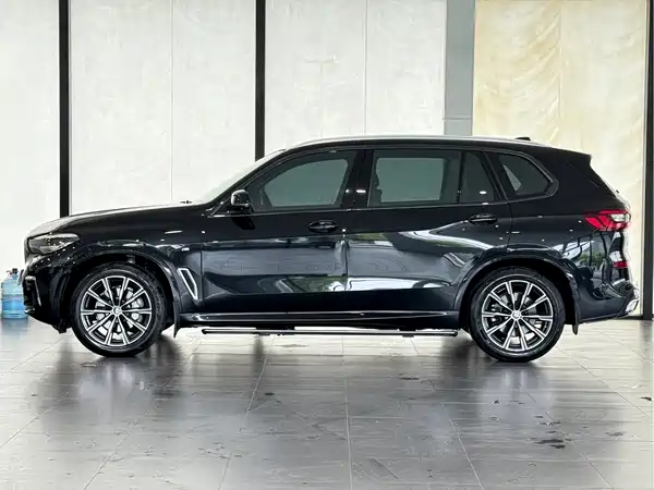 BMW X5 2023