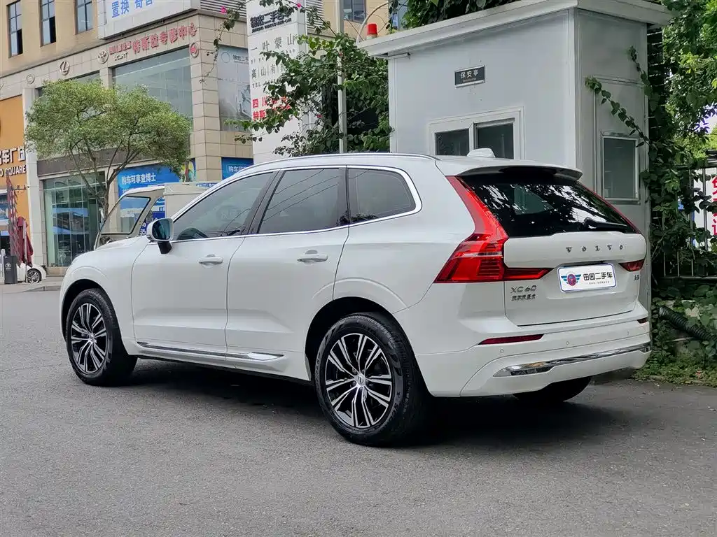 Volvo XC60 2022