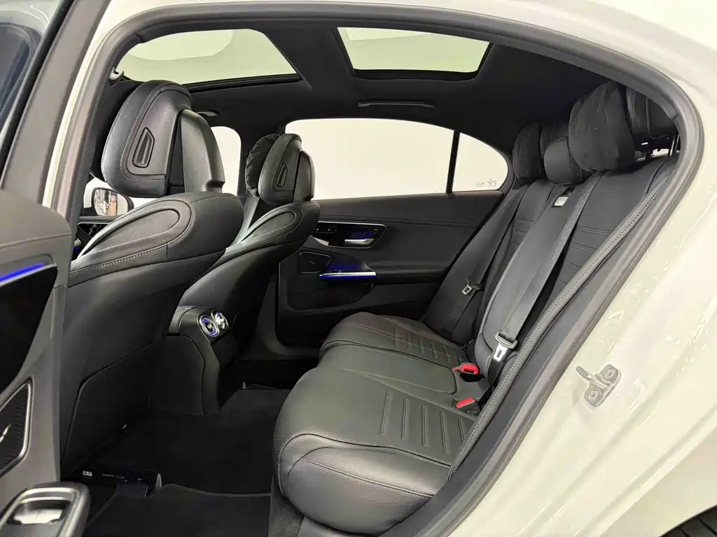 Mercedes-Benz C-Class 2024
