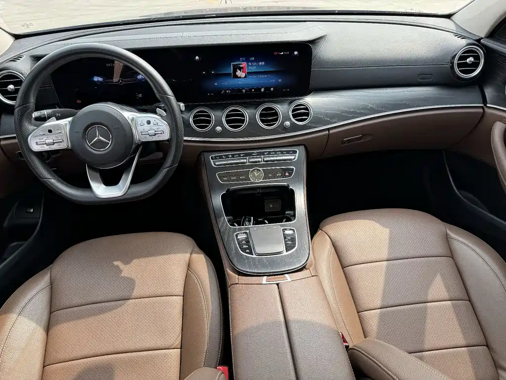Mercedes-Benz E-Class 2019 — фото 9